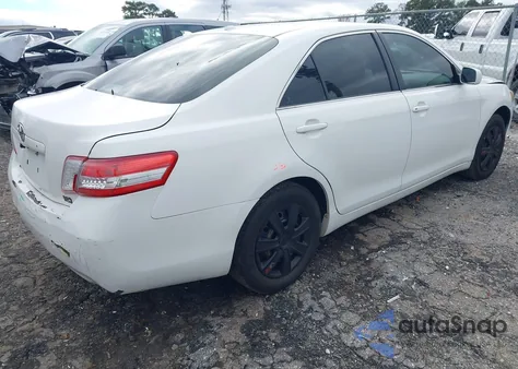 2010 Toyota Camry z USA, uszkodzony, nr VIN 4T4BF3EK9AR011254